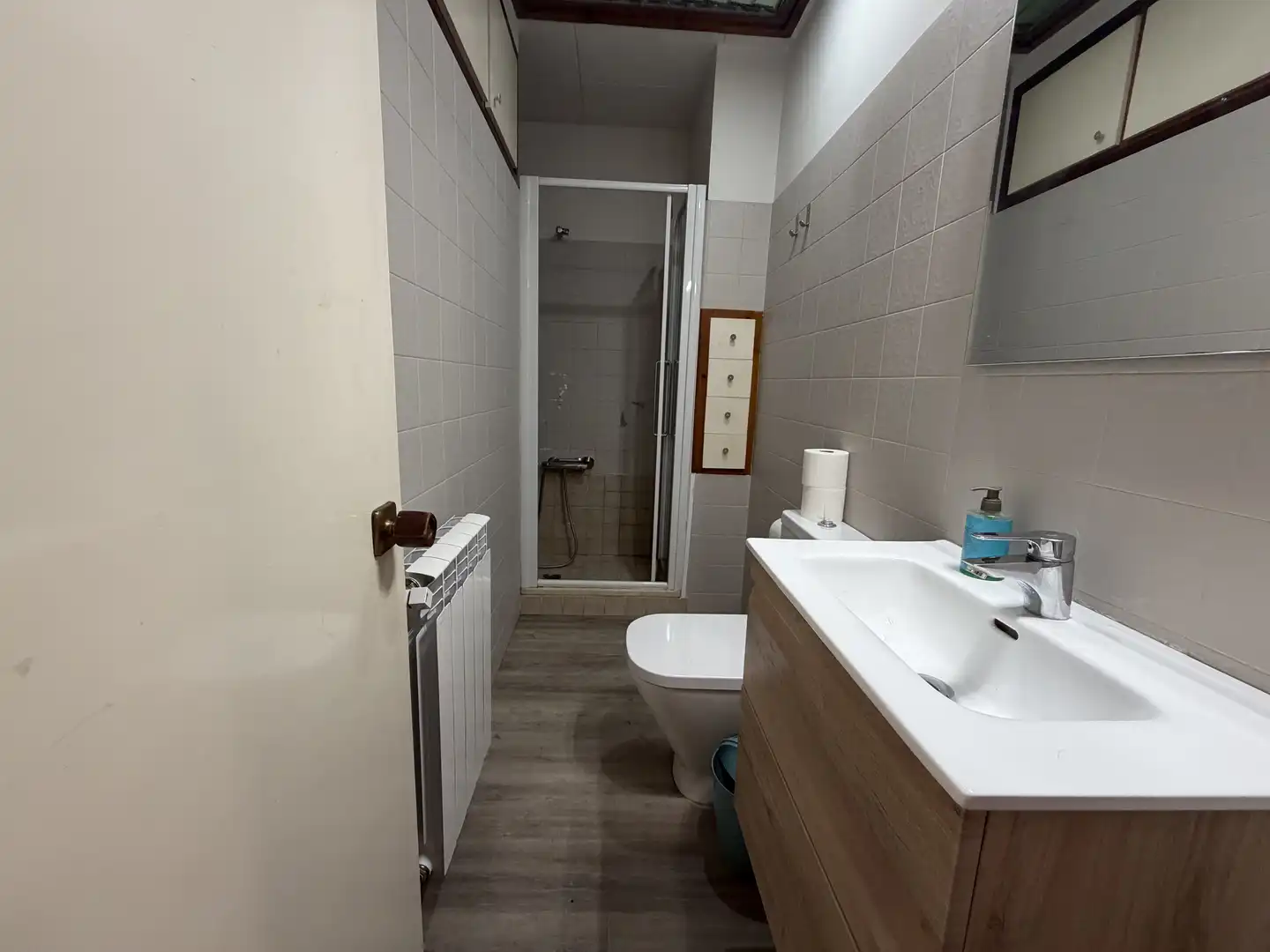 Baño de Casa adosada en venta en Manlleu con Calefacción, Terraza y Balcón