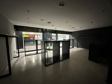 Local comercial de lloguer a Passeig de Pere III