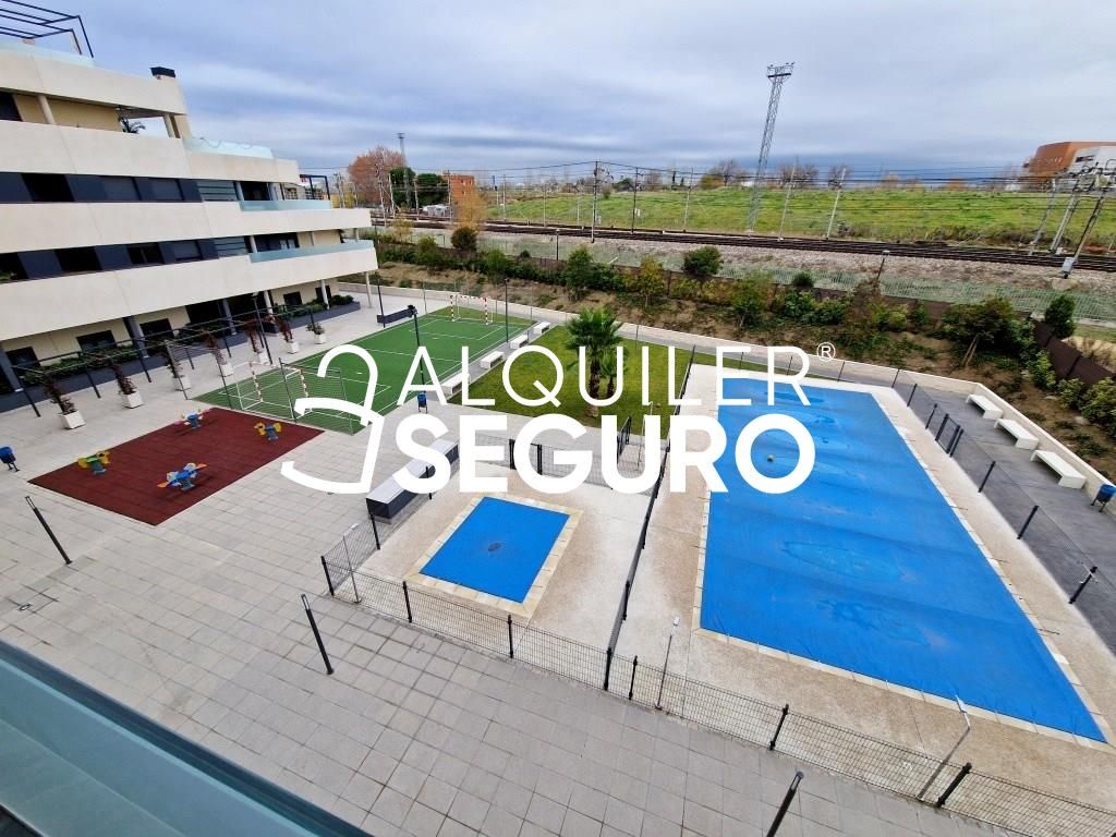 Swimming pool of Flat to rent in Móstoles  with Heating, Terrace and Storage room