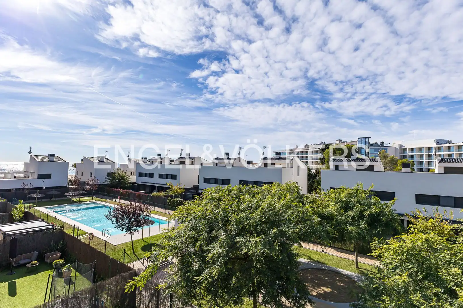 Exterior view of Detached homes for sale in El Vendrell  with Air Conditioner, Heating and Private garden