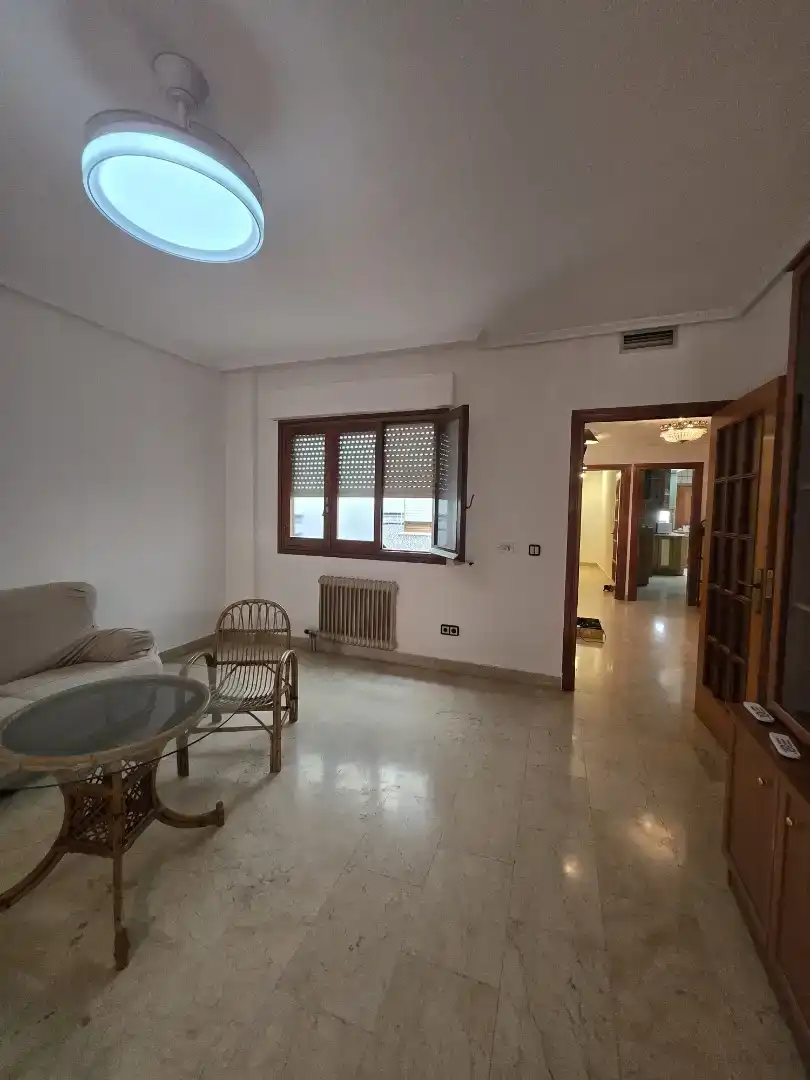 Living room of Flat for rent in Plasencia  with Storage room, Furnished and Oven