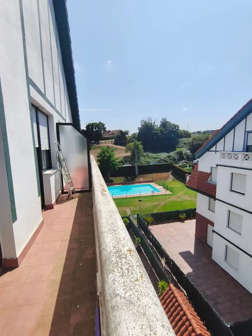 Piscina de Dúplex en venta en Bárcena de Cicero con Calefacción, Terraza y Trastero