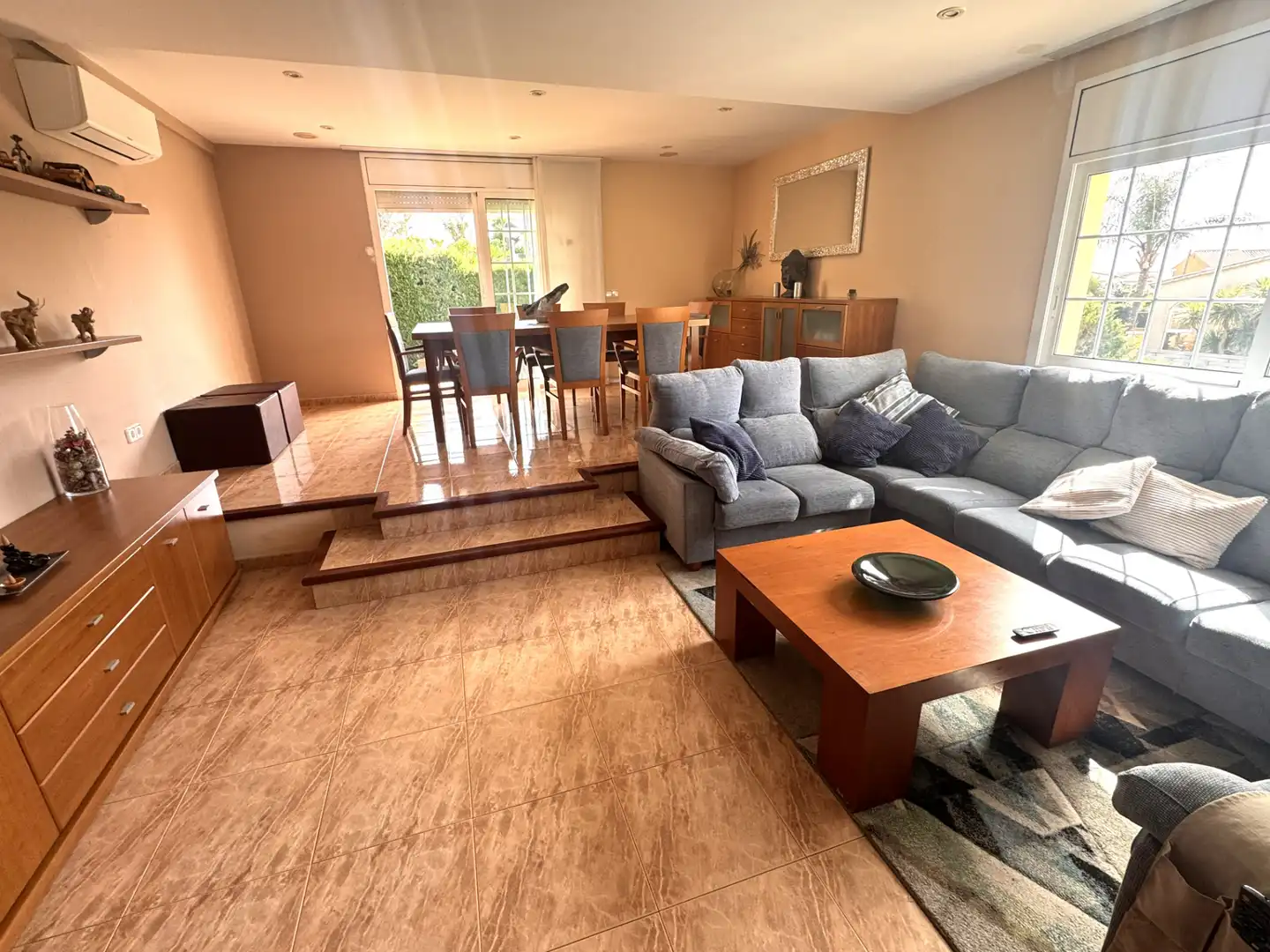 Sala de estar de Casa o chalet en venta en El Vendrell con Aire acondicionado, Calefacción y Jardín privado