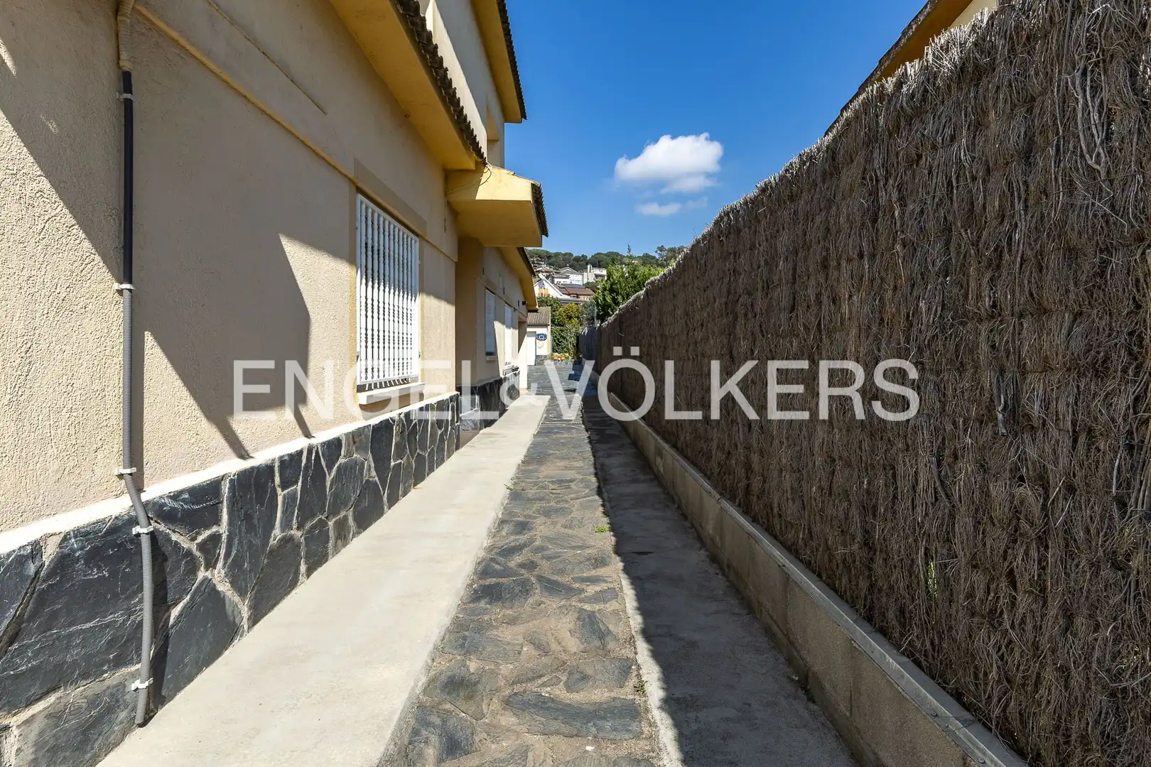 Exterior view of Houses for sale in Sant Fost de Campsentelles  with Air Conditioner, Heating and Private garden