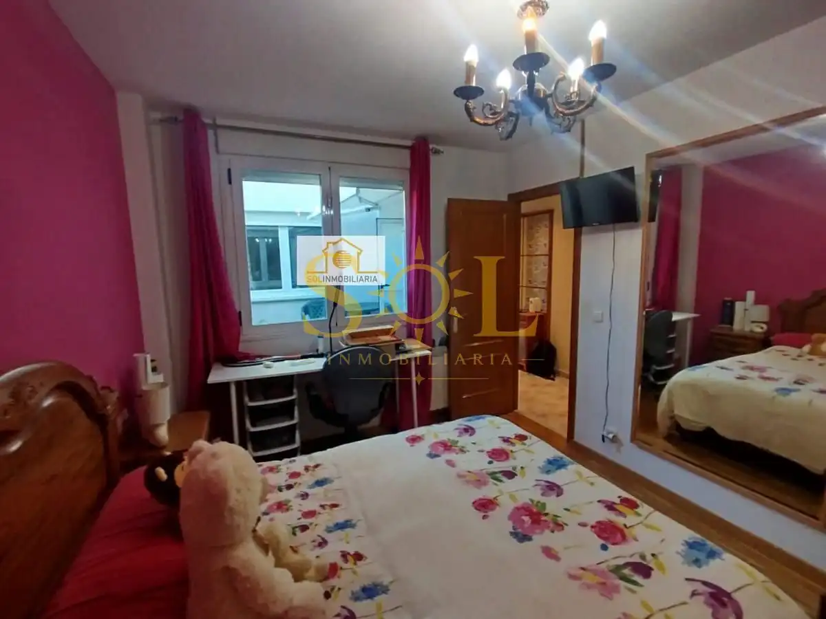 Habitación de Piso en venta en Ponferrada con Calefacción, Parquet y Trastero