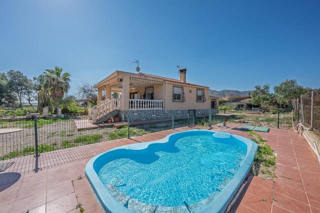 Casa-chalet en Venta en Partida FONT CALENT en Fontcalent