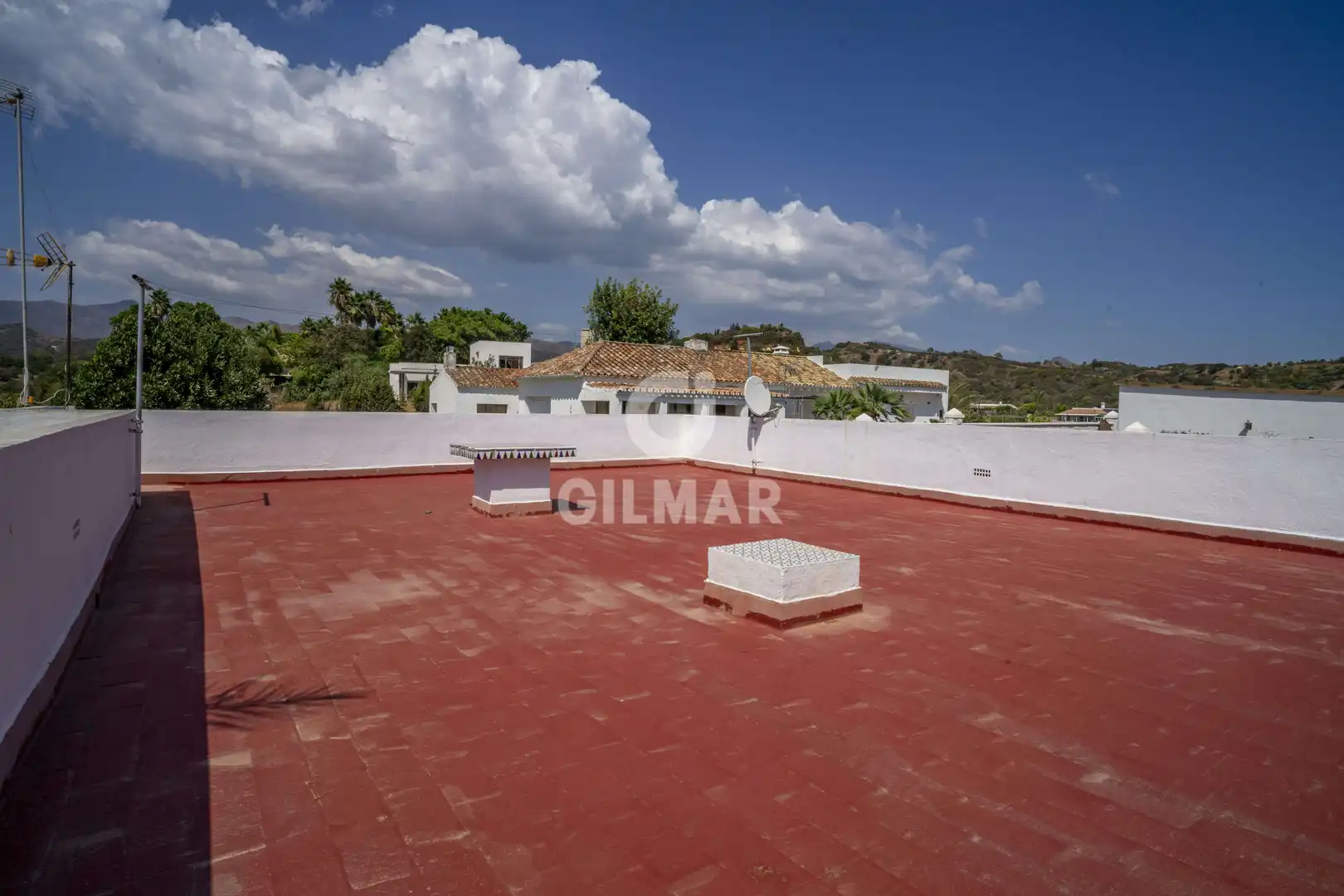 Terrassa de Casa o xalet en venda en Estepona amb Jardí privat i Piscina