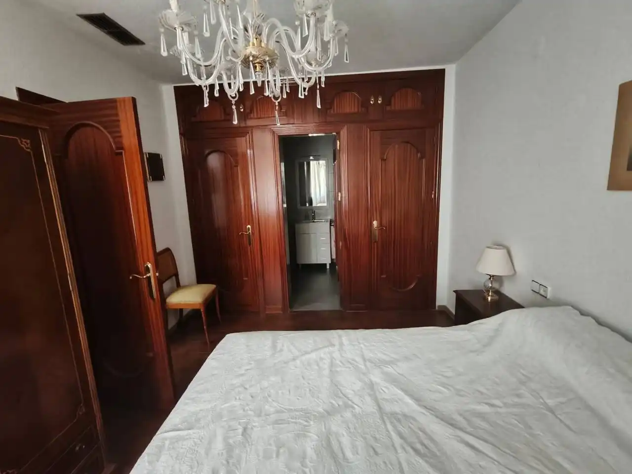 Habitación de Apartamento de alquiler en Córdoba con Aire acondicionado, Calefacción y Amueblado