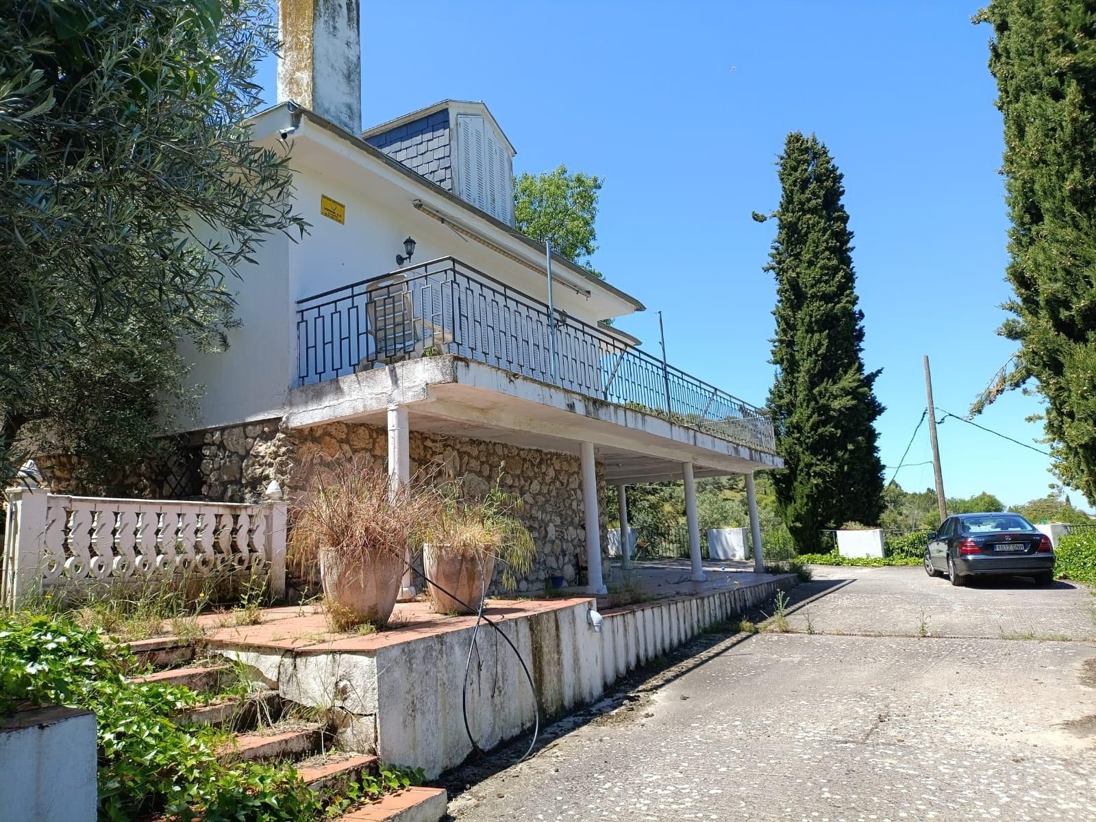Vista exterior de Casa o xalet en venda en Valverde de Alcalá amb Jardí privat, Terrassa i Piscina comunitària