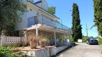 Vista exterior de Casa o xalet en venda en Valverde de Alcalá amb Jardí privat, Terrassa i Piscina comunitària