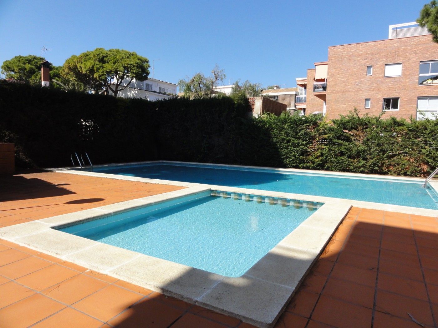 Piscina de Apartament de lloguer en Castelldefels amb Aire condicionat, Calefacció i Terrassa
