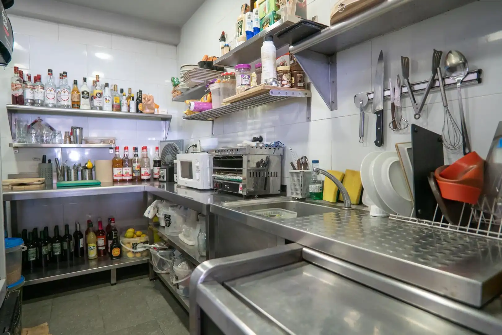 Kitchen of Commercial properties for transfer in Rincón de la Victoria  with Air Conditioner, Terrace and Furnished