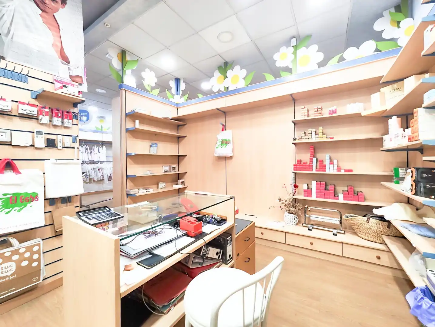 Commercial properties for rent in Puertollano  with Air Conditioner, Parquet flooring and Furnished