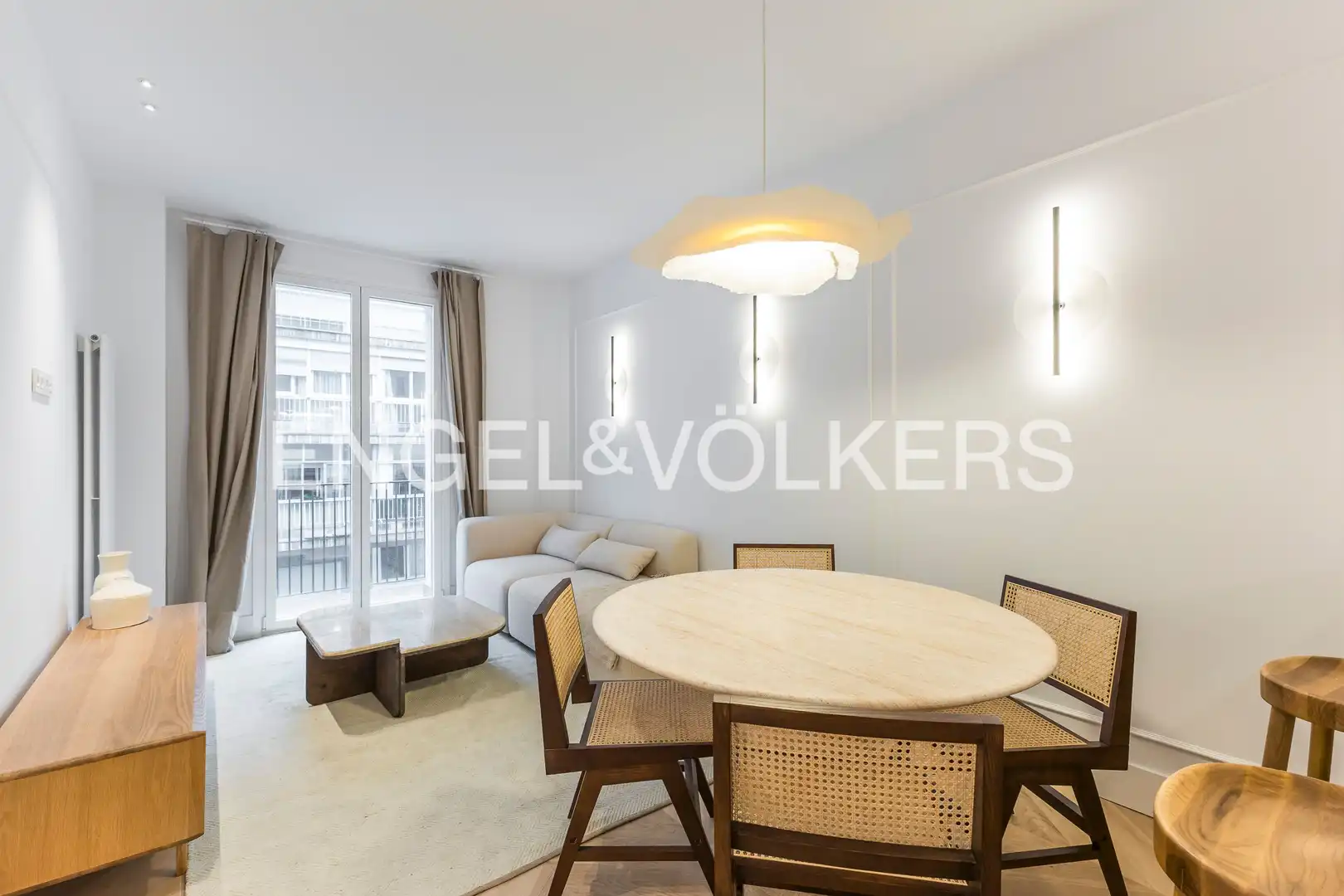 Living room of Flat for rent in Chamberí