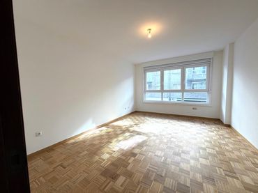 Piso con ascensor en venta en Los Castros - Castrillón - Eiris