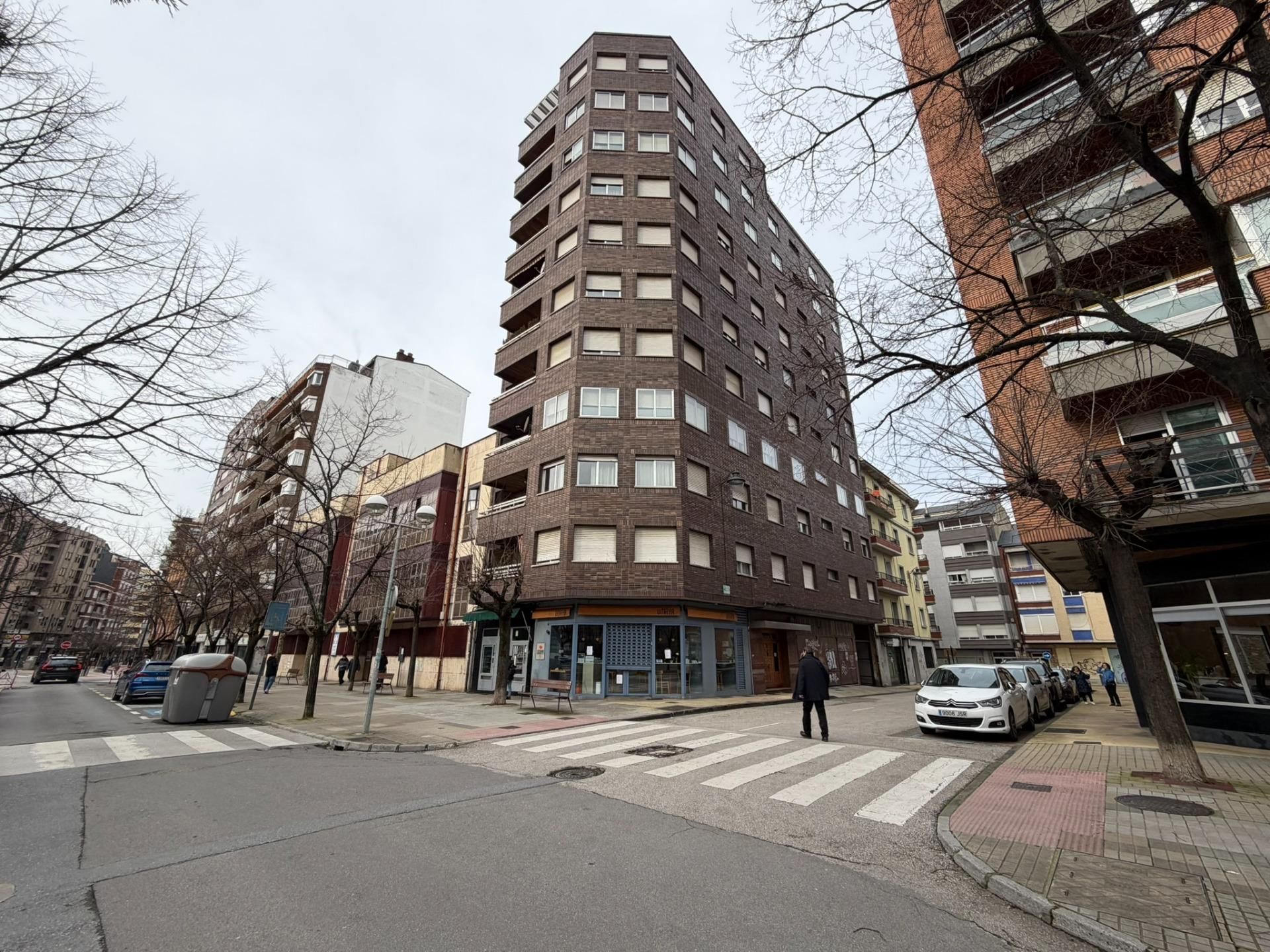 Vista exterior de Pis en venda en Ponferrada amb Terrassa, Traster i Moblat