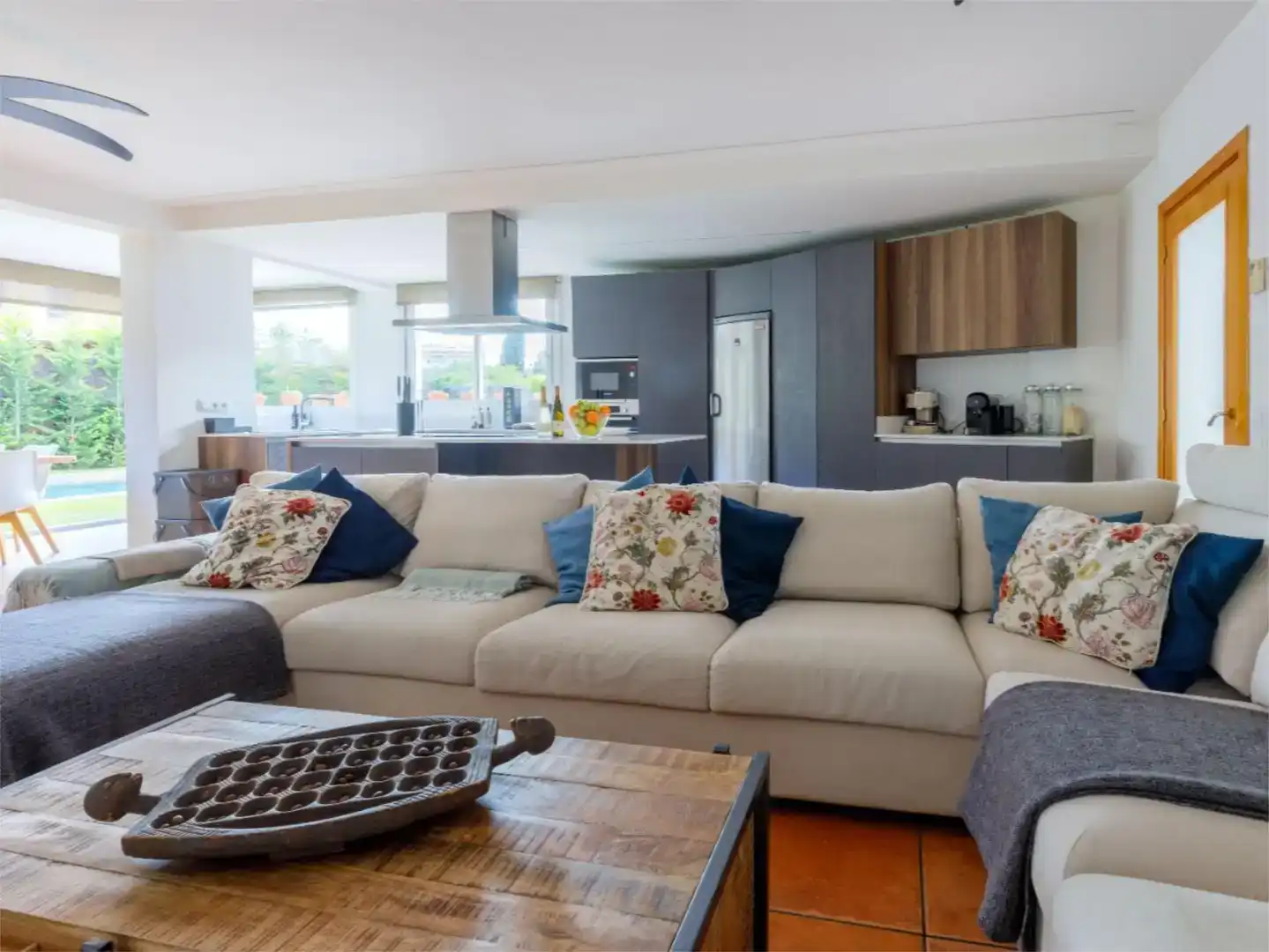 Sala de estar de Casa o chalet en venta en Tordera con Aire acondicionado, Piscina y Balcón
