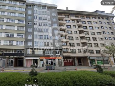 Local comercial en venda a Avenida Al Perez Arda 45