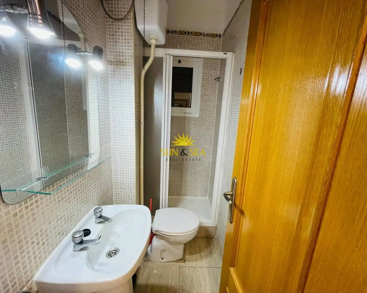 Baño de Apartamento de alquiler en Cartagena con Calefacción, Amueblado y Horno