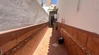 Vista exterior de Casa o xalet en venda en Las Cabezas de San Juan amb Jardí privat