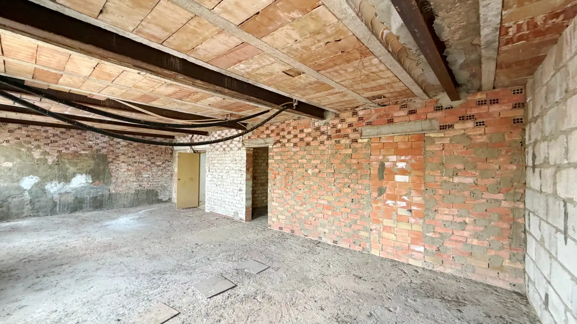 Casa adosada en venda en Benaoján amb Terrassa