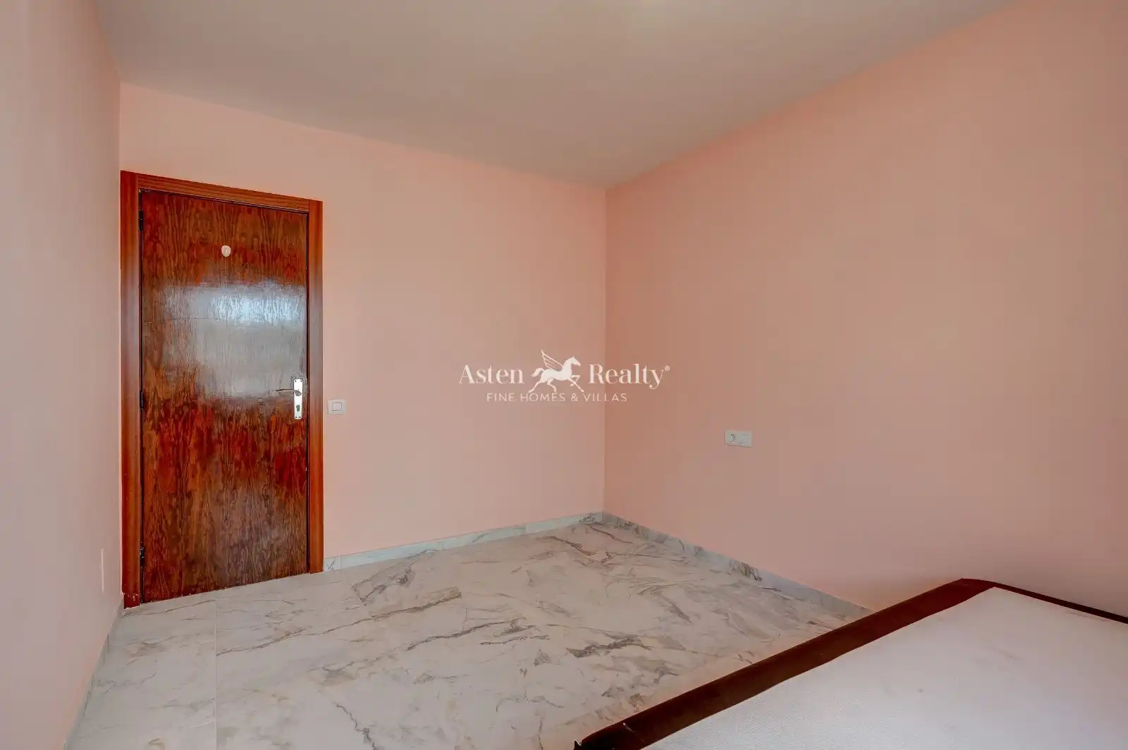 Bungalow con piscina in vendita a Gran Bretaña 6, imagen 10