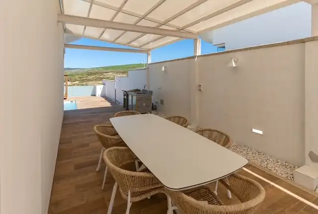 Terrassa de Casa o xalet en venda en Zahara de los Atunes amb Aire condicionat, Jardí privat i Terrassa