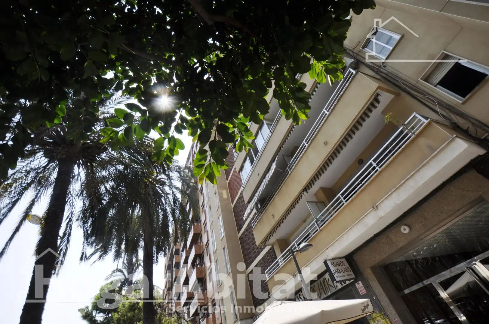 Vista exterior de Piso en venta en Valencia con Balcón