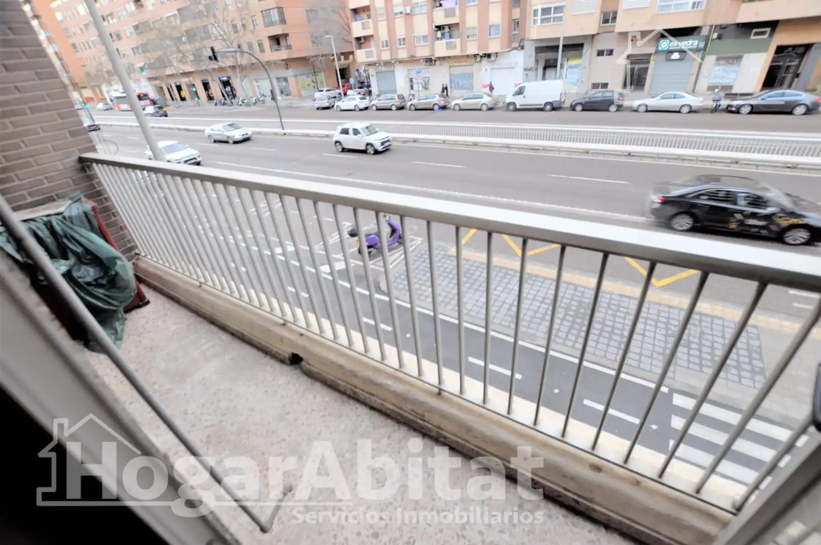 Außenansicht von Wohnung zum Verkauf in Valencia mit Klimaanlage, Heizung und Terrasse