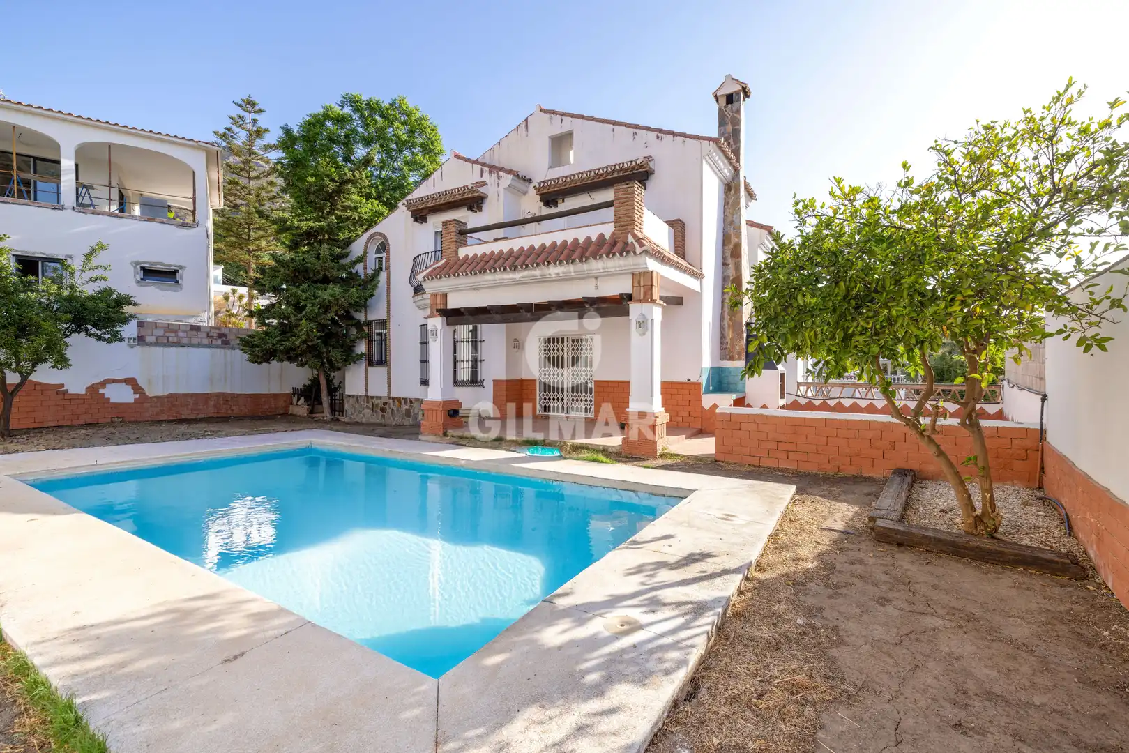 Vista exterior de Casa o chalet en venta en Benalmádena con Calefacción, Jardín privado y Piscina