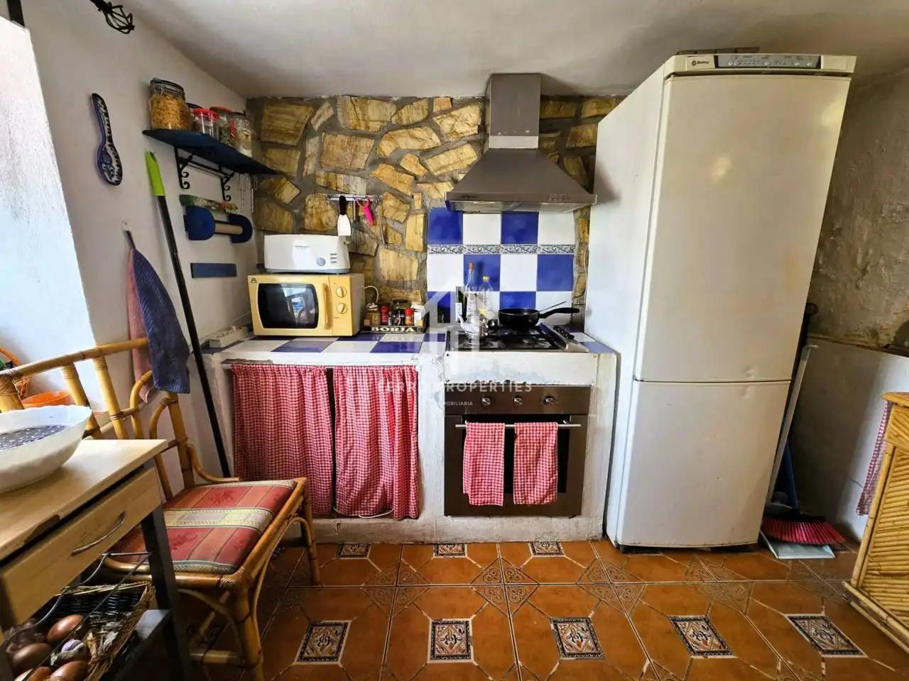Cuina de Casa o xalet en venda en Loja amb Terrassa i Moblat