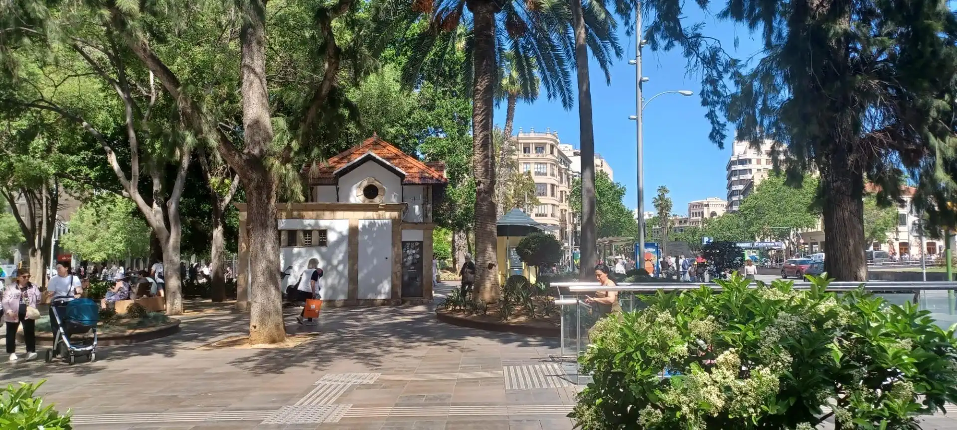Außenansicht von Wohnung zum Verkauf in  Palma de Mallorca mit Parkett