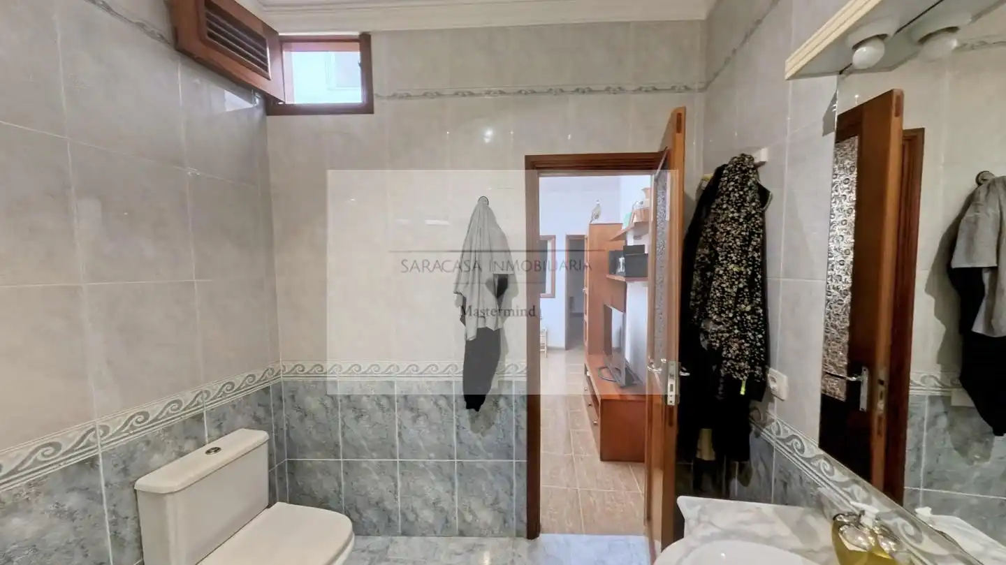 Badezimmer von Haus oder Chalet zum Verkauf in Las Palmas de Gran Canaria mit Privatgarten und Terrasse