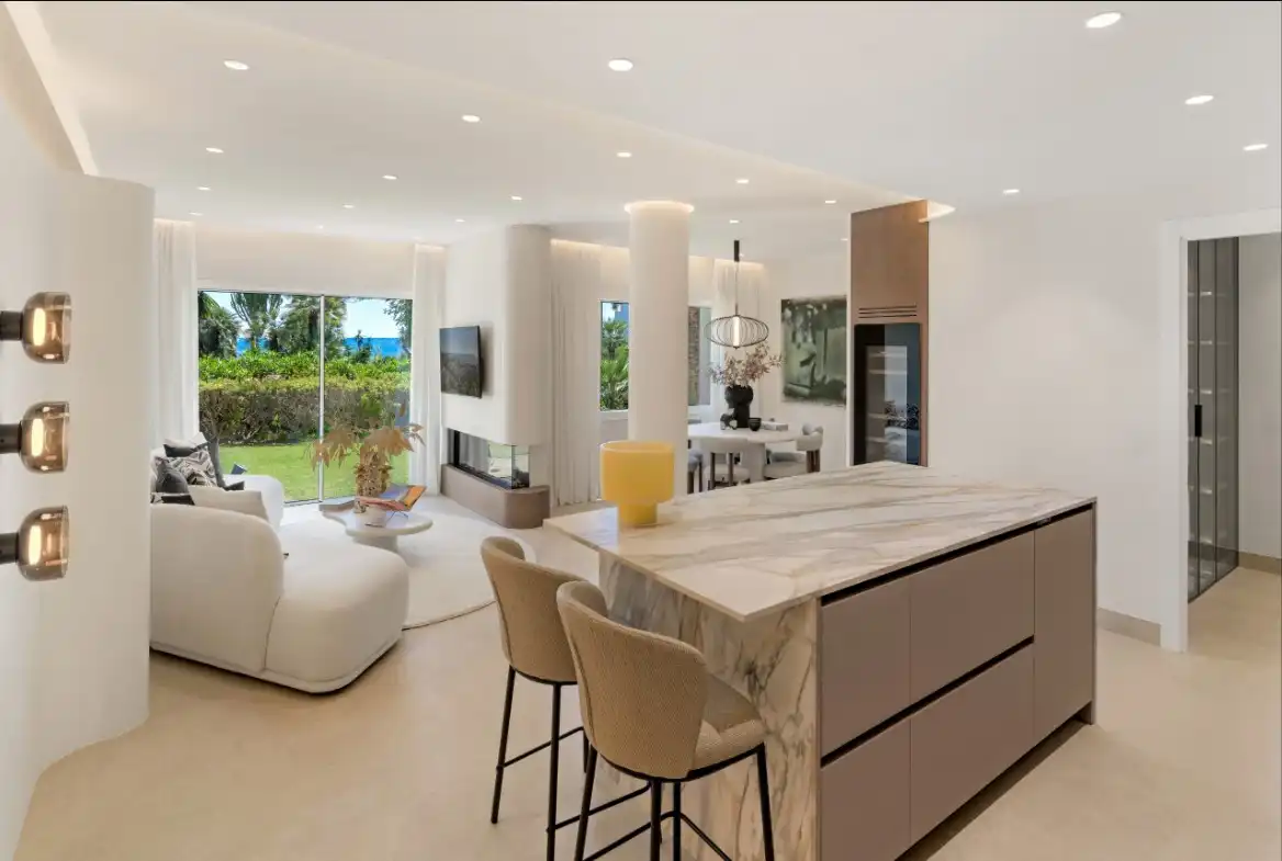 Wohnzimmer von Erdgeschoss zum Verkauf in Estepona mit Klimaanlage, Heizung und Parkett