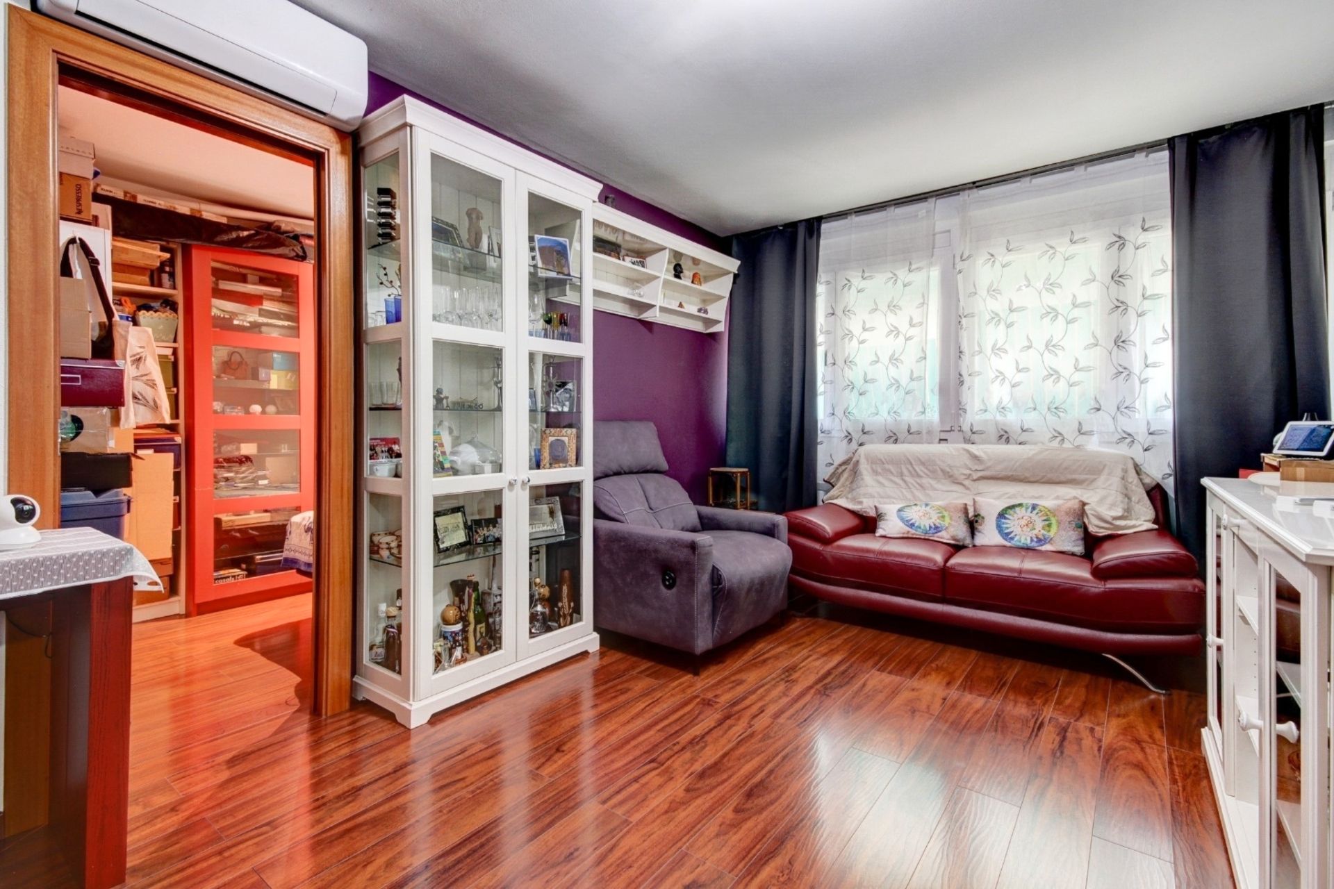 Living room of Flat for sale in Badalona  with Air Conditioner, Heating and Parquet flooring