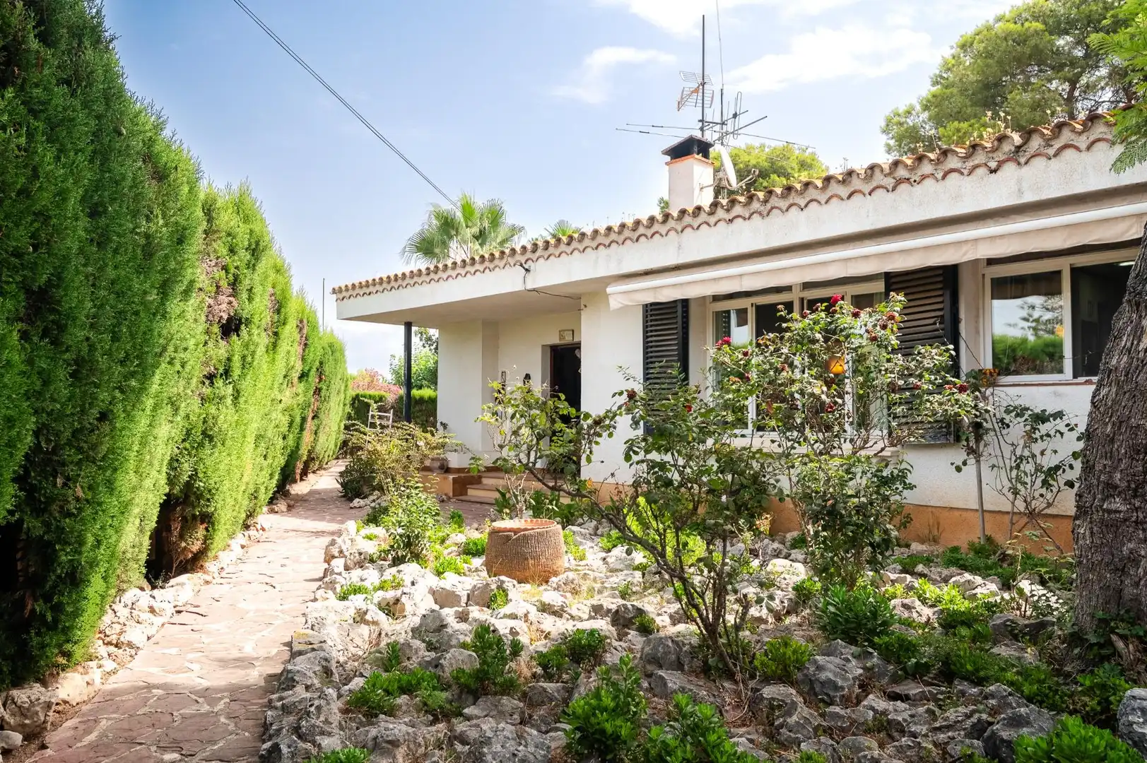 Vista exterior de Casa o xalet en venda en Castellón de la Plana / Castelló de la Plana amb Calefacció, Jardí privat i Terrassa