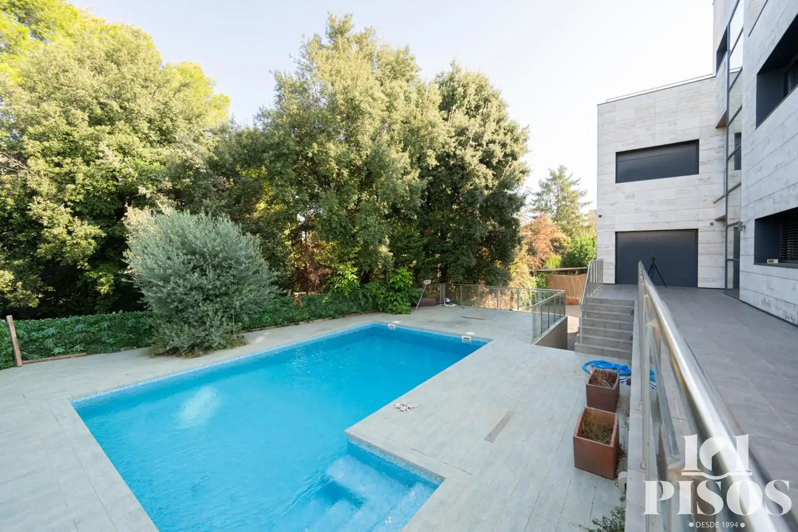 Swimming pool of Houses for sale in Sant Cugat del Vallès  with Air Conditioner, Storage room and Swimming Pool