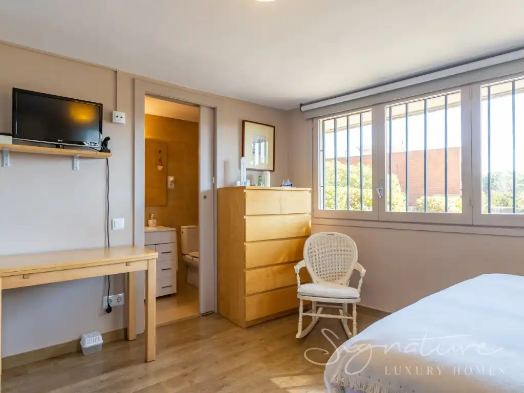 Habitación de Casa o chalet en venta en Sant Cugat del Vallès con Calefacción, Jardín privado y Terraza