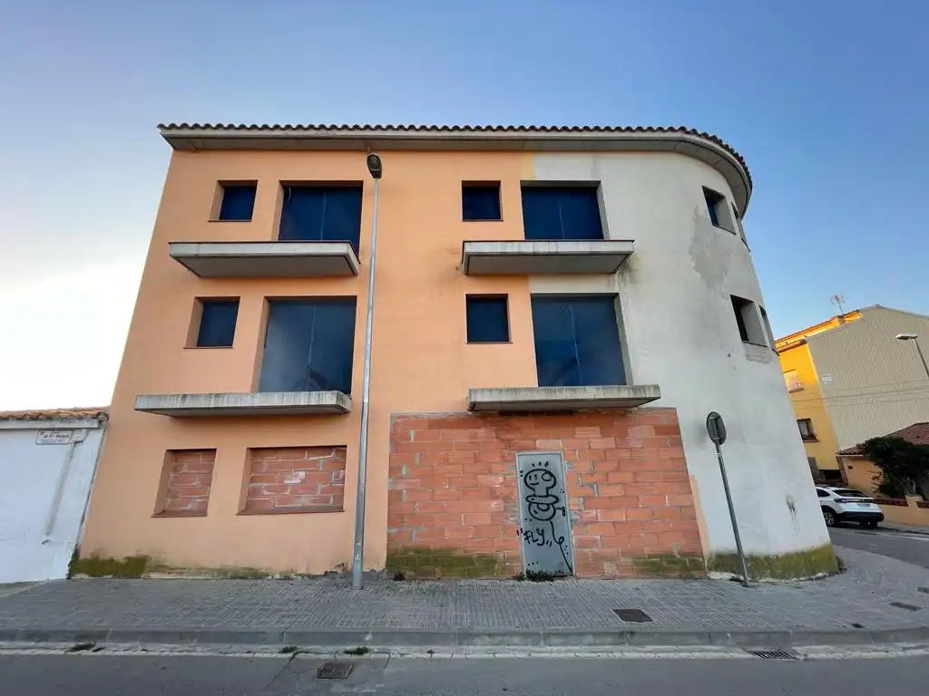 Exterior view of Buildings for sale in Palafrugell