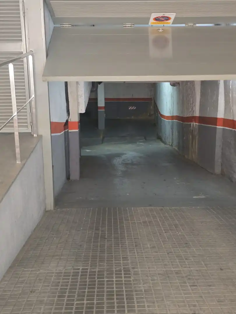 Parking of Flat for sale in Terrassa  with Air Conditioner, Heating and Oven