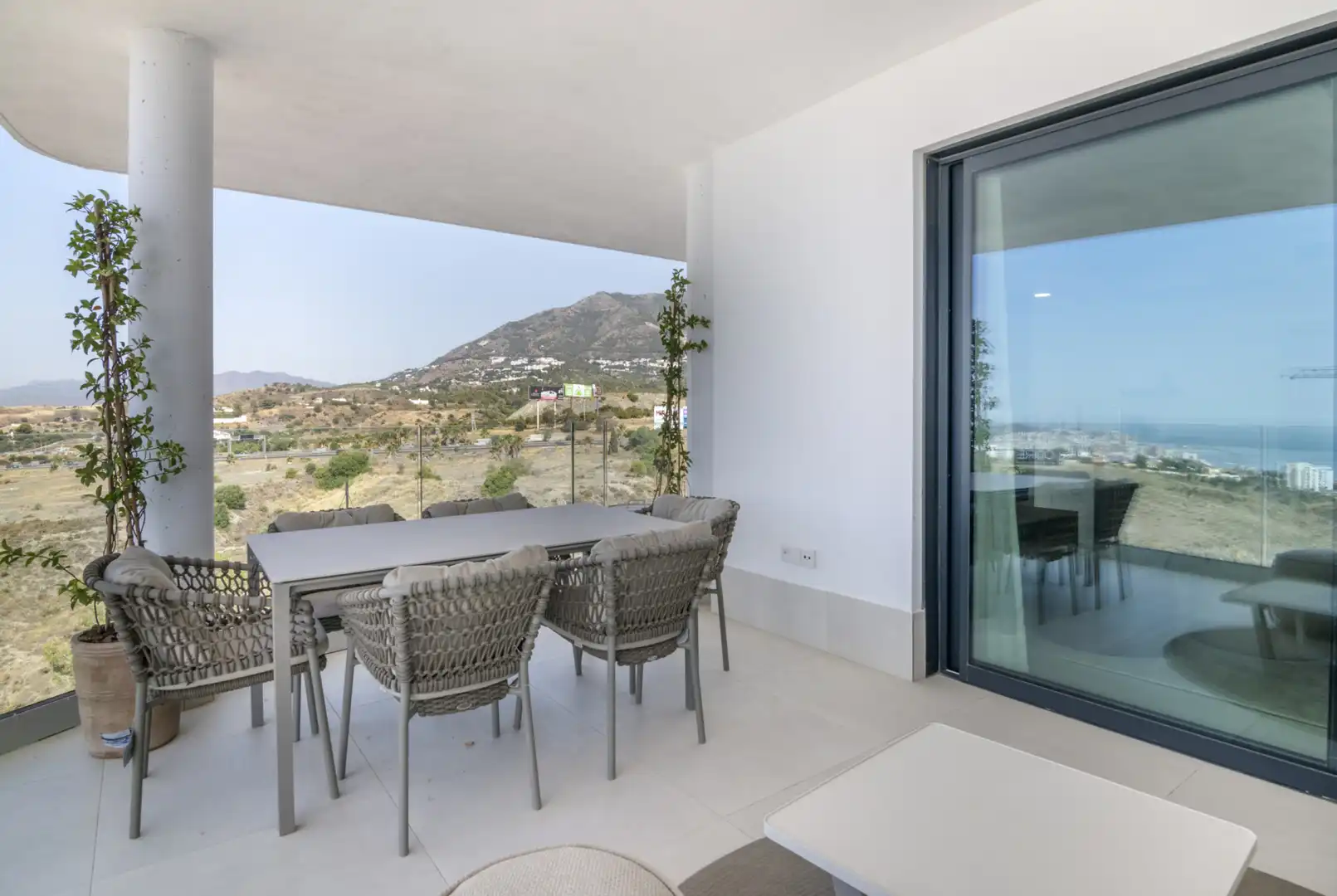 Apartamento con piscina en venta en Puerto Deportivo, imagen 12