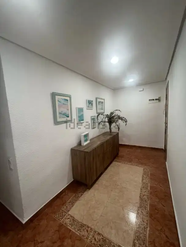 Flat for sale in Valencia  with Air Conditioner, Balcony and Internet