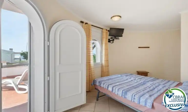 Schlafzimmer von Country house zum Verkauf in Roses mit Heizung, Privatgarten und Terrasse