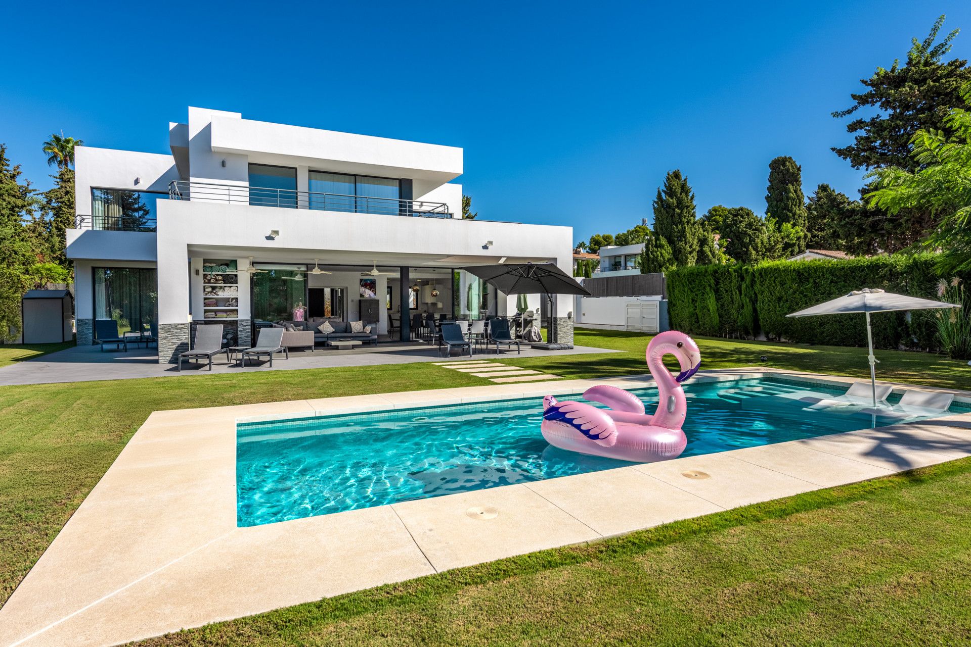 Piscina de Casa o xalet en venda en Estepona amb Aire condicionat, Jardí privat i Terrassa