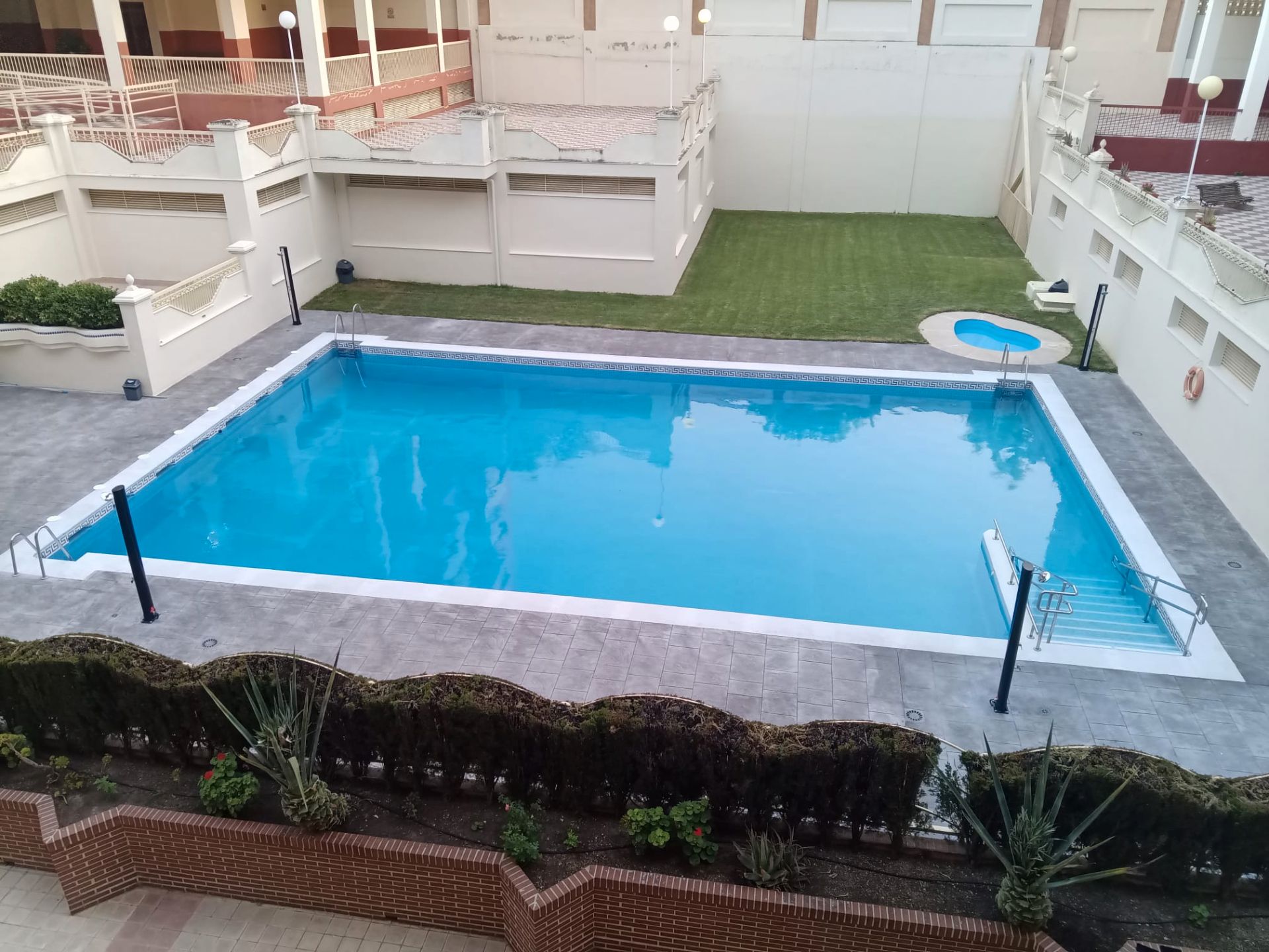 Swimming pool of Apartment to rent in  Jaén Capital  with Air Conditioner, Heating and Furnished