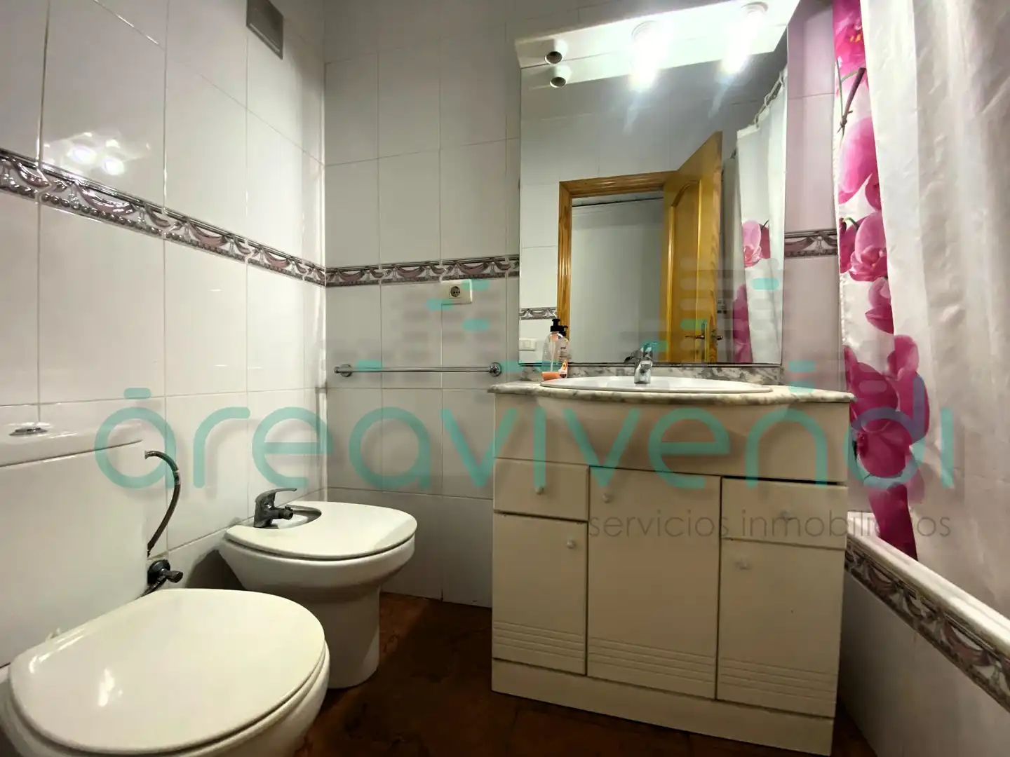Baño de Piso en venta en Castellón de la Plana / Castelló de la Plana con Amueblado