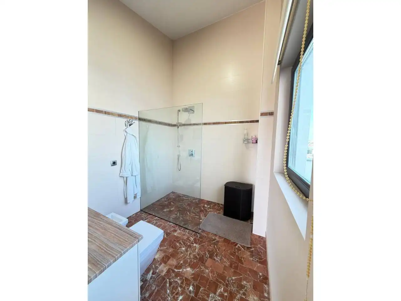 Bany de Casa o xalet en venda en Chiclana de la Frontera amb Aire condicionat, Jardí privat i Terrassa