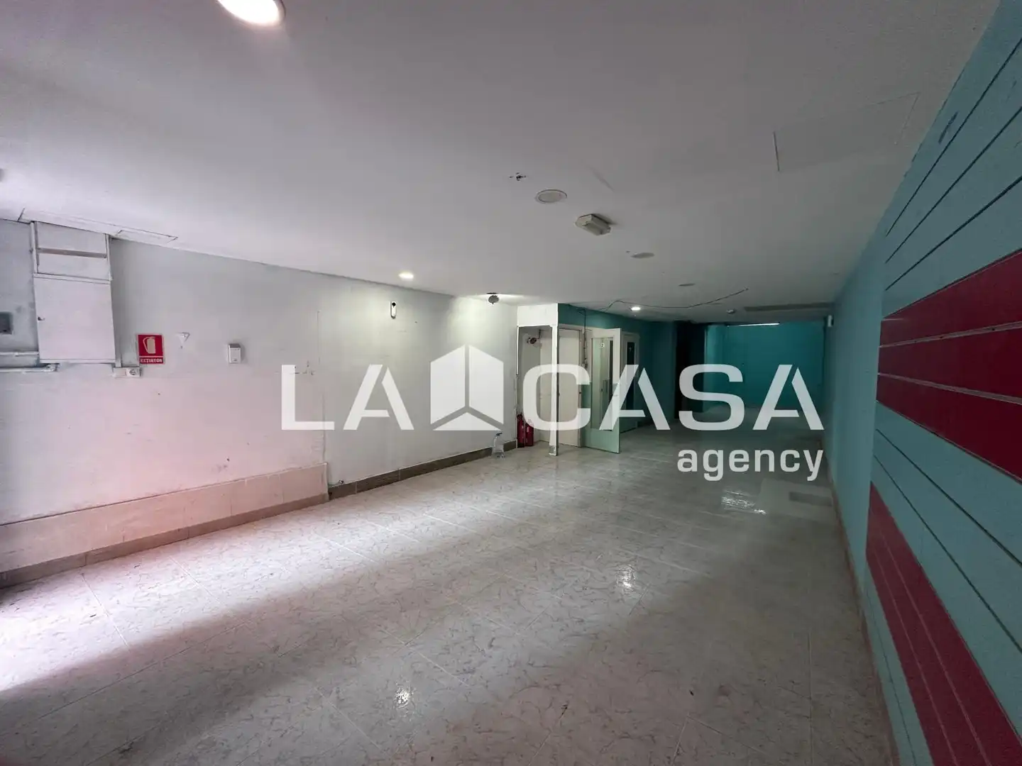 Local comercial en venda a Nou Barris, imagen 4