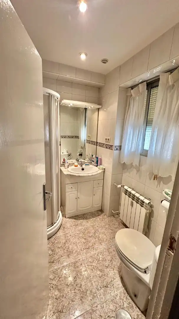 Baño de Piso en venta en Madrid con Aire acondicionado, Calefacción y Terraza