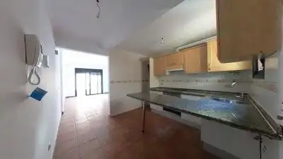 Piso con ascensor en venta en Calle Manuel Bello Ramos 18D